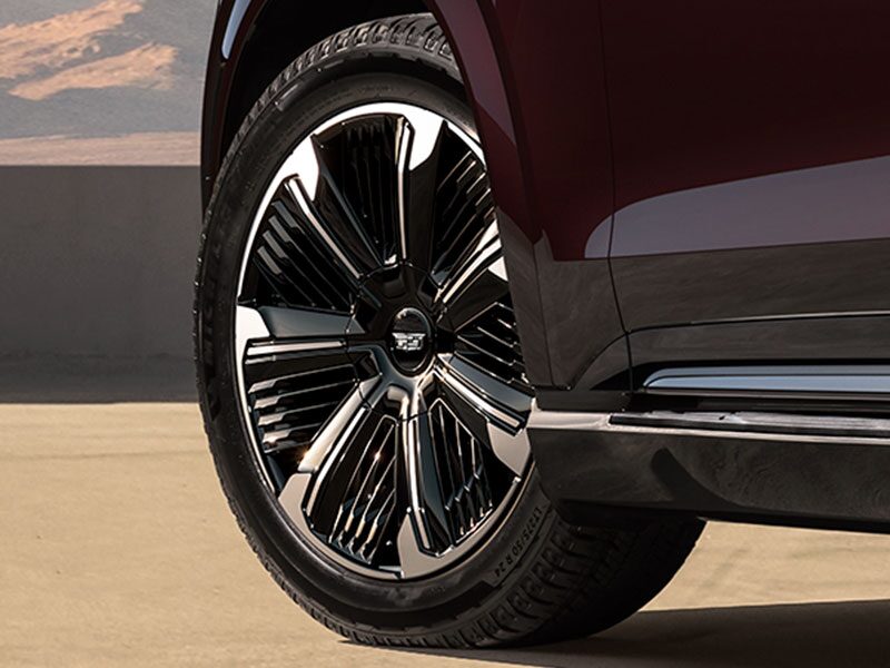 Close-up of the 24" Wheels on the Cadillac Escalade