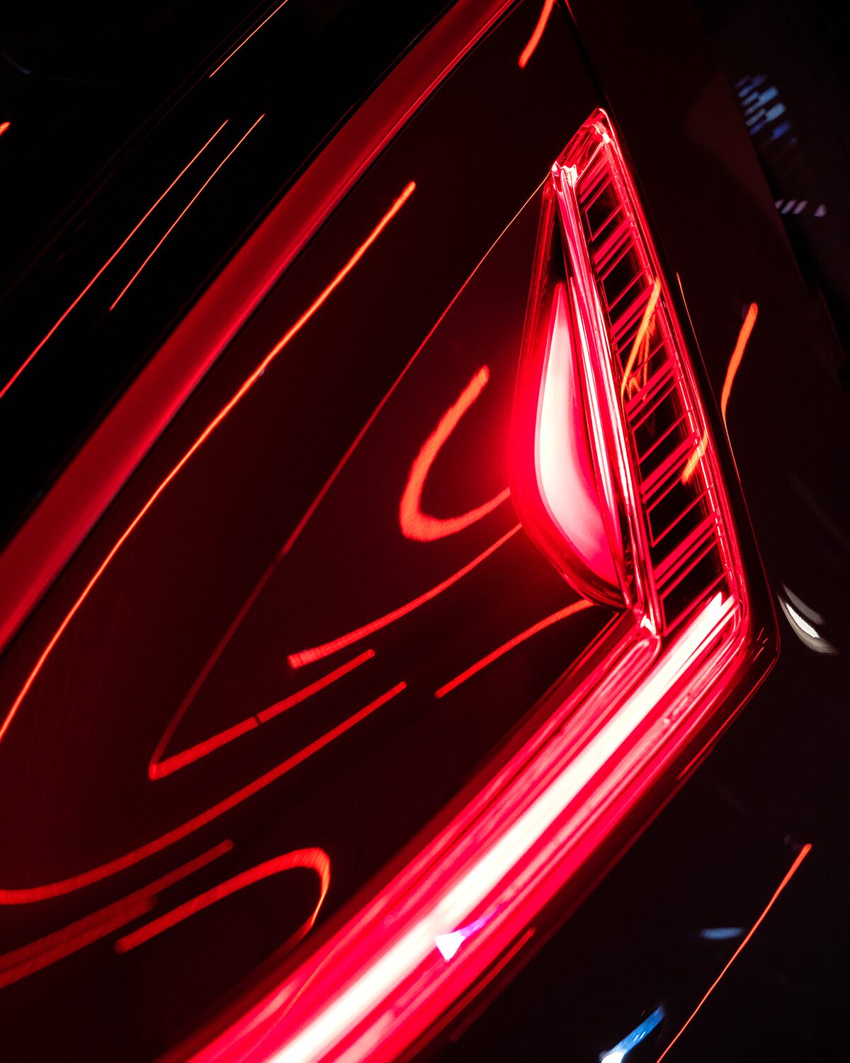  Close-up the Cadillac CELESTIQ Exterior Lighting