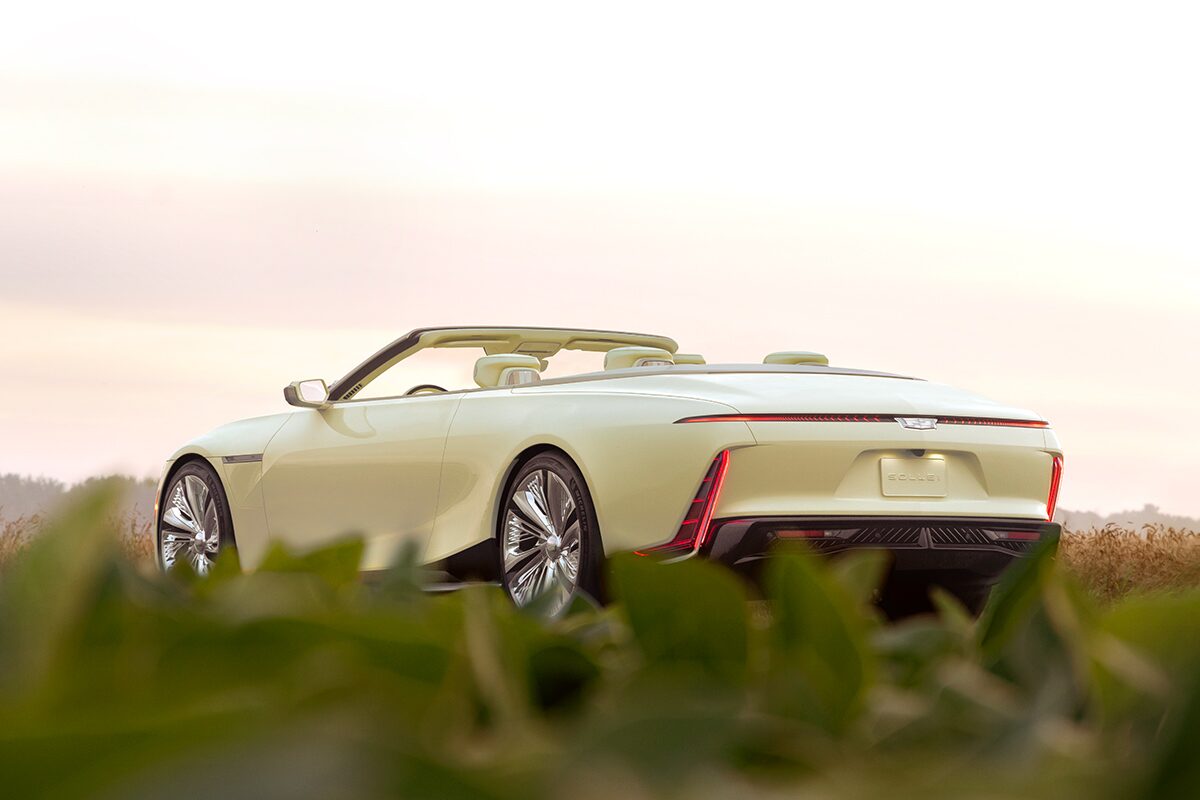 Three-quarter Driver Rear View of the Cadillac Sollei Concept Vehicle