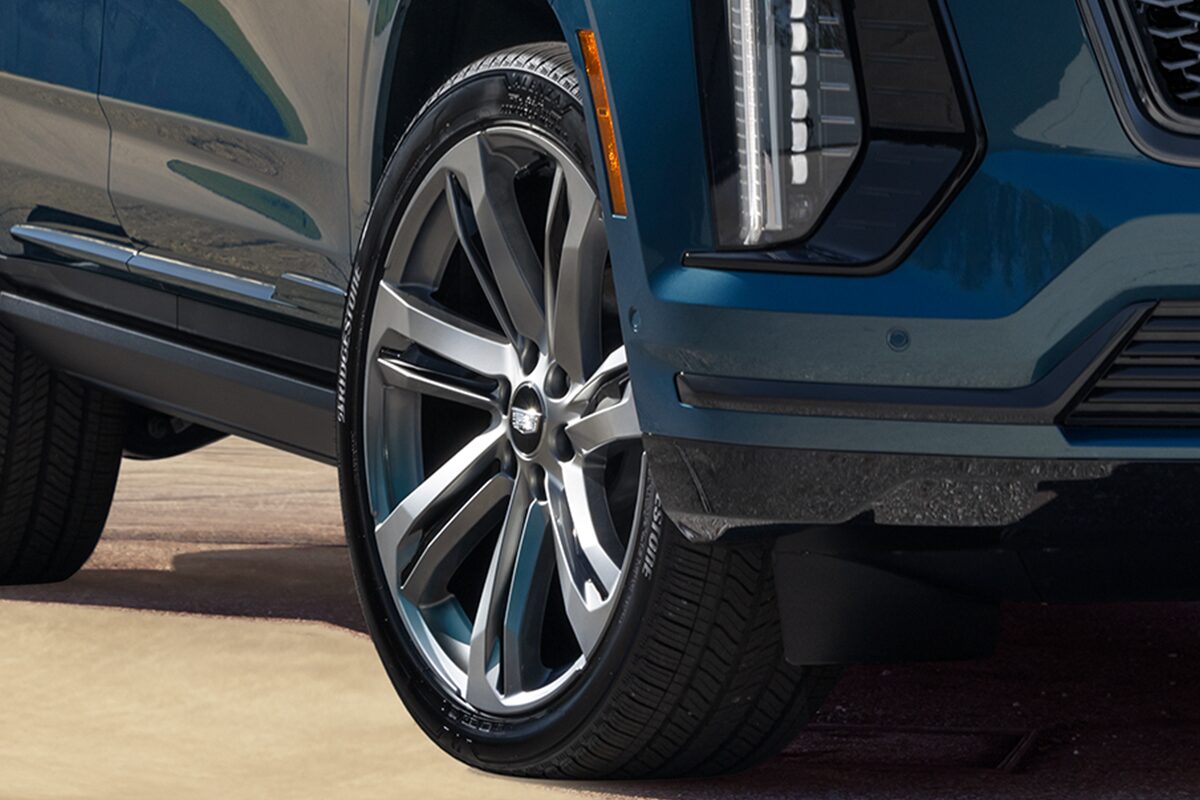 Close-Up View of the 2026 Cadillac Escalade's Wheel