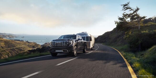 2023 GMC Sierra Photography: Exterior Static 3/4 Front
