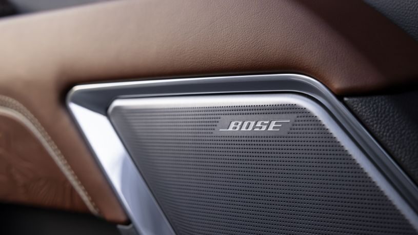 2023 GMC sierra Photography: Bose premium 6 speaker sound system