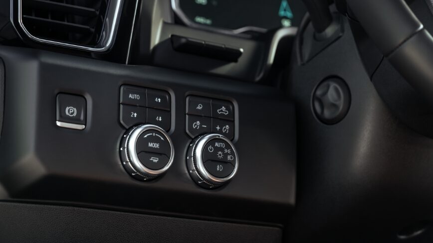 2023 GMC sierra Performance : Two Speed Shift 4WD