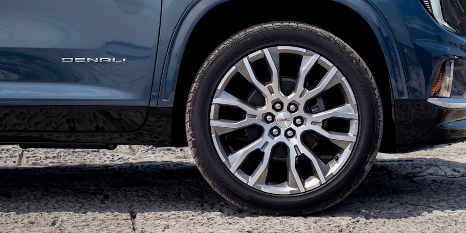 Close-up Profile View of the Denali Badging on the GMC Acadia