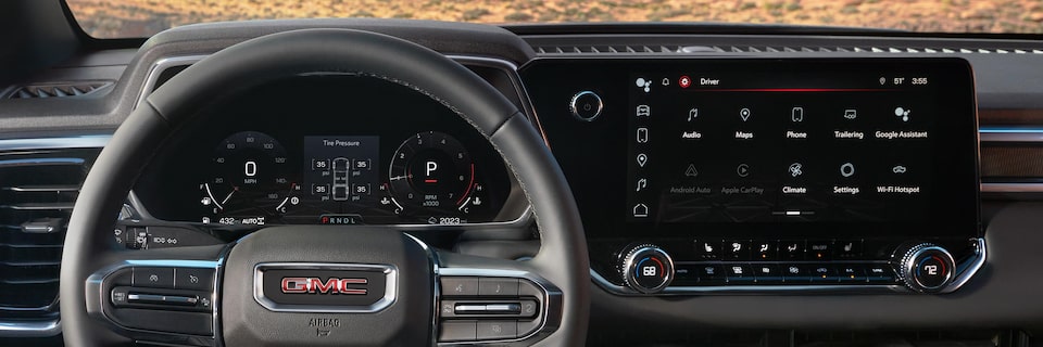 Close-up of the 2025 GMC Canyon Elevation Steering Wheel and Infotainment System