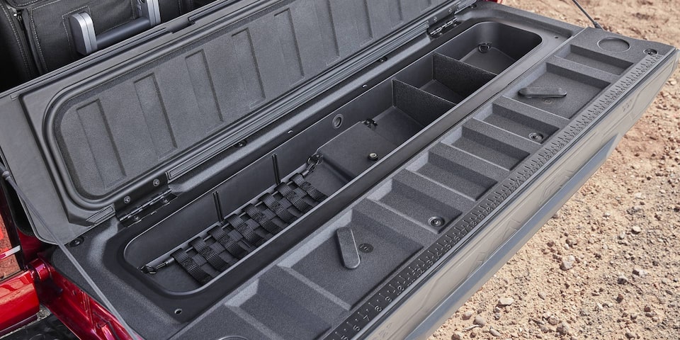 The Open Multistow Tailgate on the GMC Canyon
