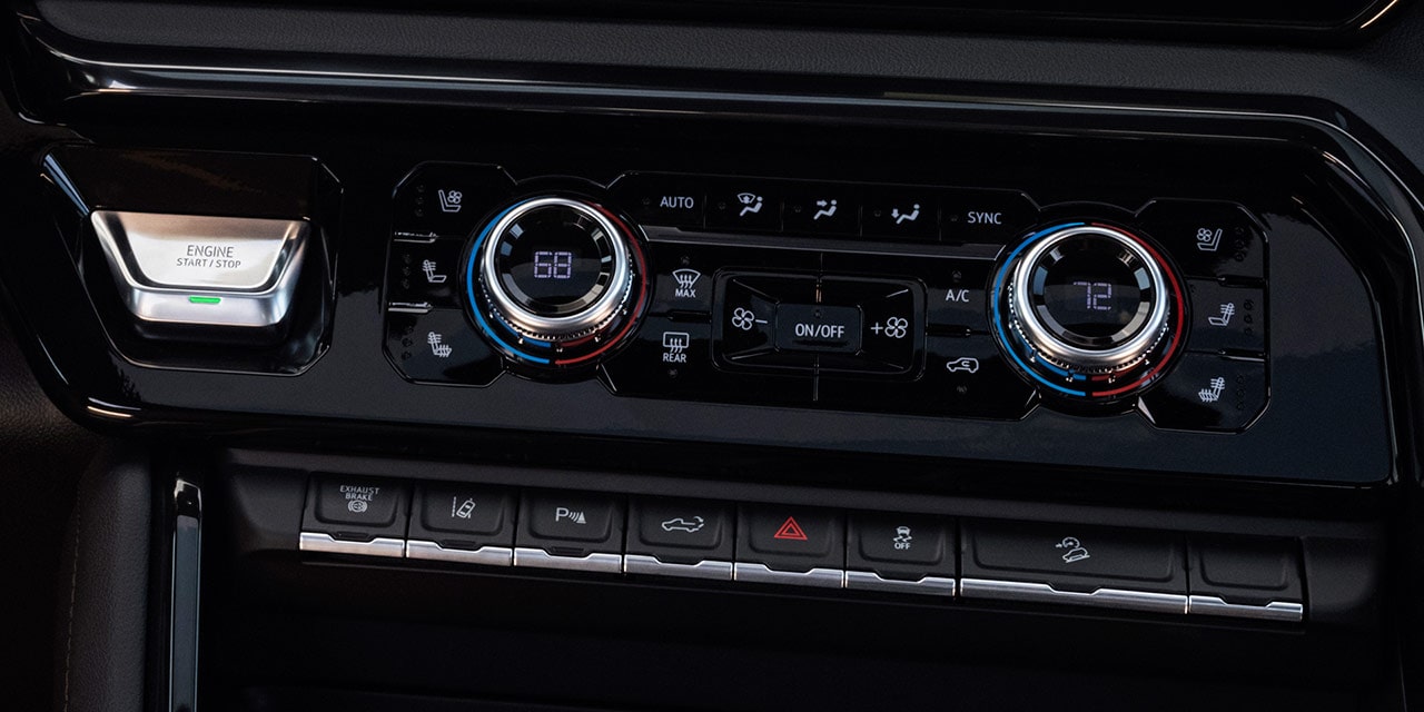 Close-up of the Dual-Zone Automatic Climate Control