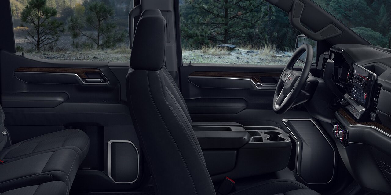 Profile View of the Spacious Crew Cab in the 2026 GMC Sierra 1500 Pickup Truck